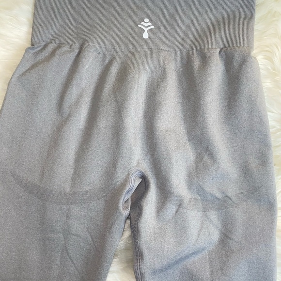 FROM: TAMPO BODI COLLECTION
* machine washable - Picture 8 of 10